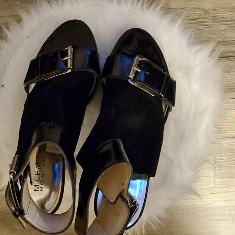 Shoes - Picture 6 of 6